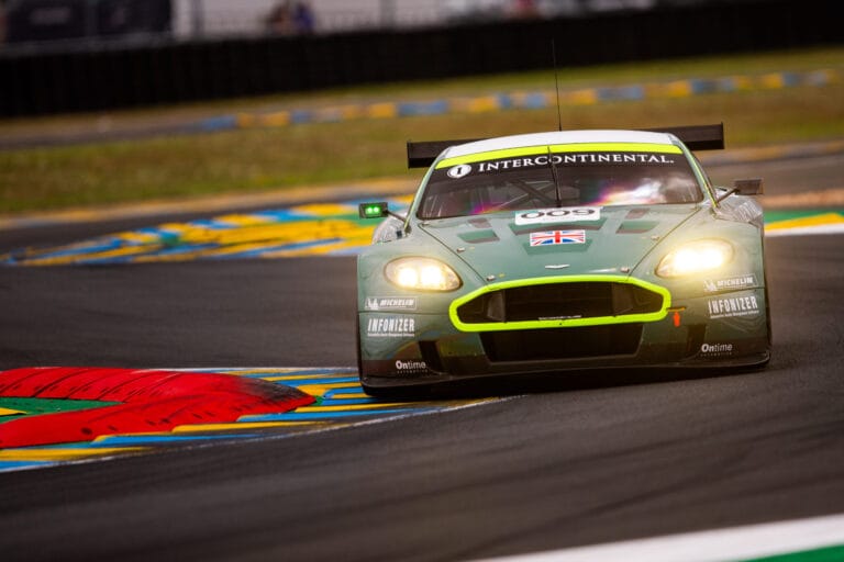 Aston Martin DBR9