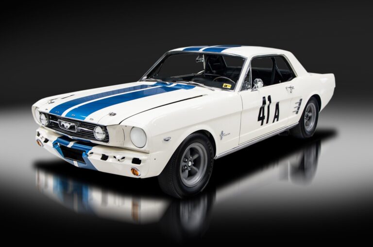 Ford Mustang 289 Group 2