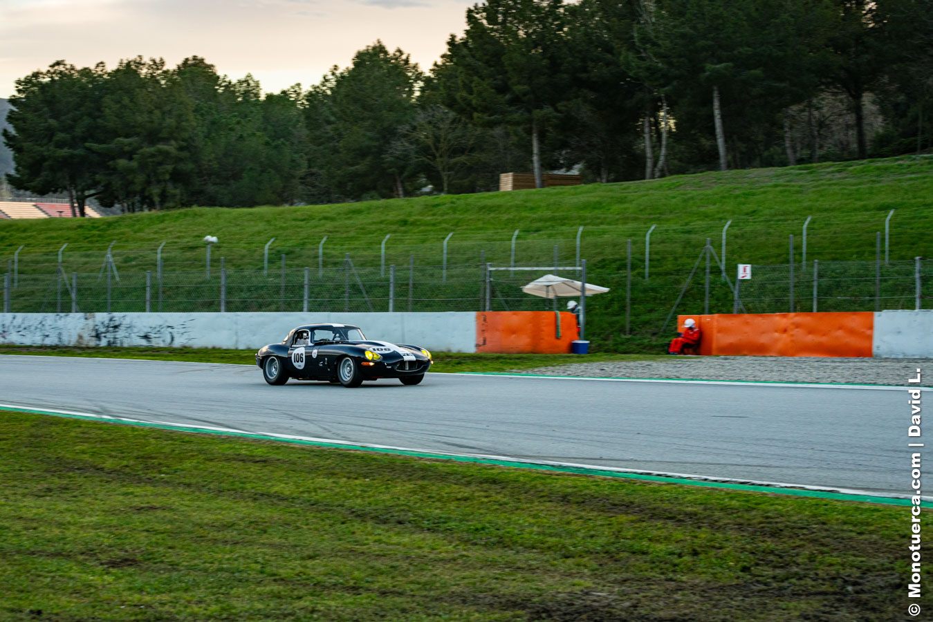 #106 Jaguar E-Type 3.8 - Richard Meins / Rob Huff - 2025 Espiritu de Montjuic - 4