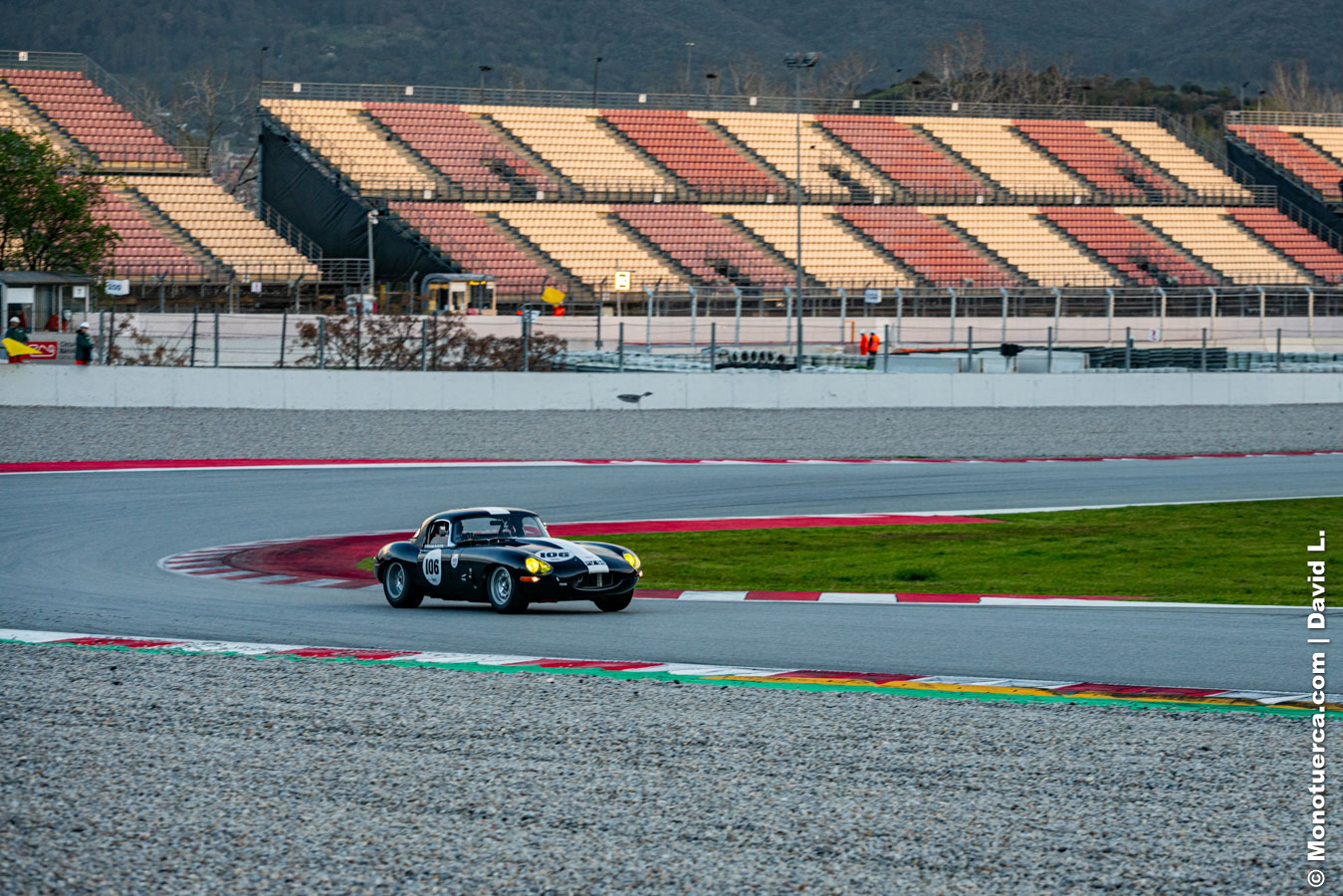 #106 Jaguar E-Type 3.8 - Richard Meins / Rob Huff - 2025 Espiritu de Montjuic - 7