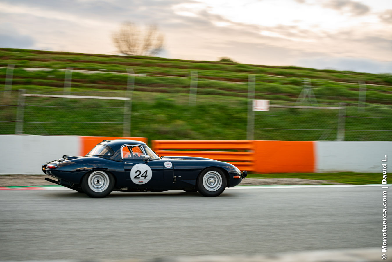 #24 Jaguar E-Type 3.8