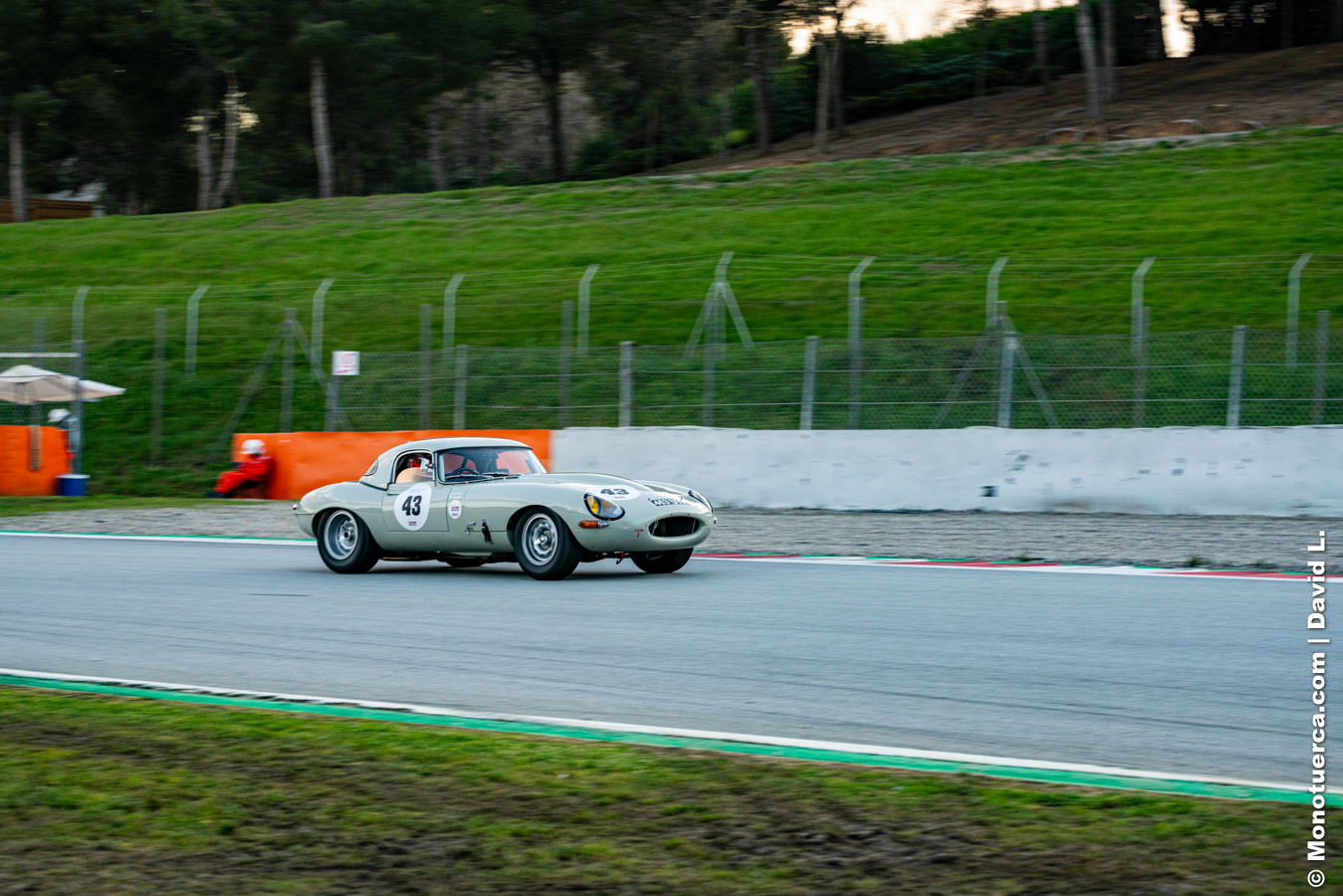 #43 Jaguar E-Type 3.8 - James Thorpe / Phil Keen - 2025 Espiritu de Montjuic - 4