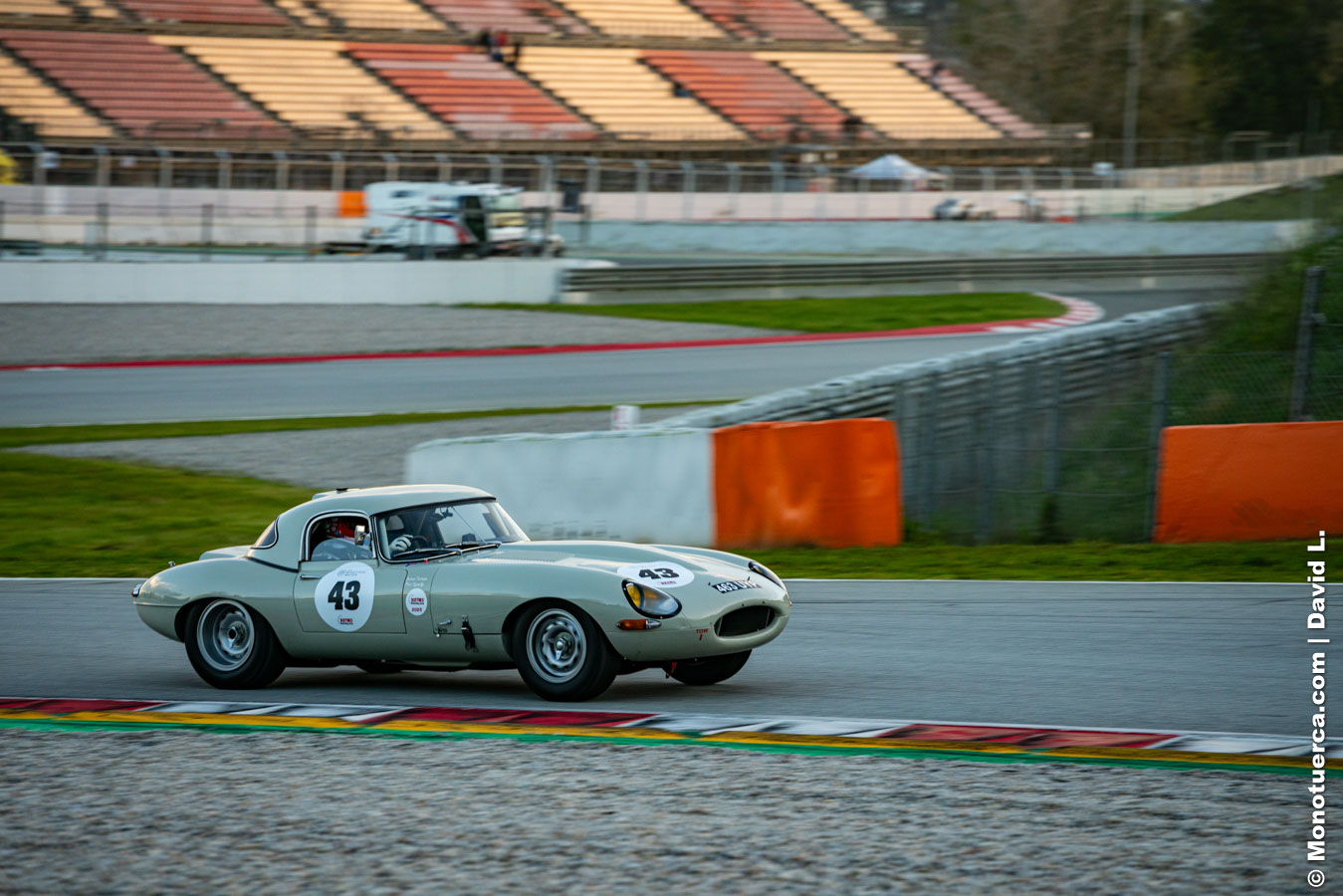 #43 Jaguar E-Type 3.8
