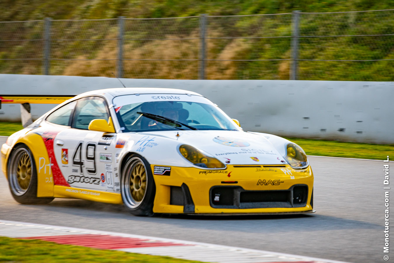 #49 Porsche 996 GT3-R