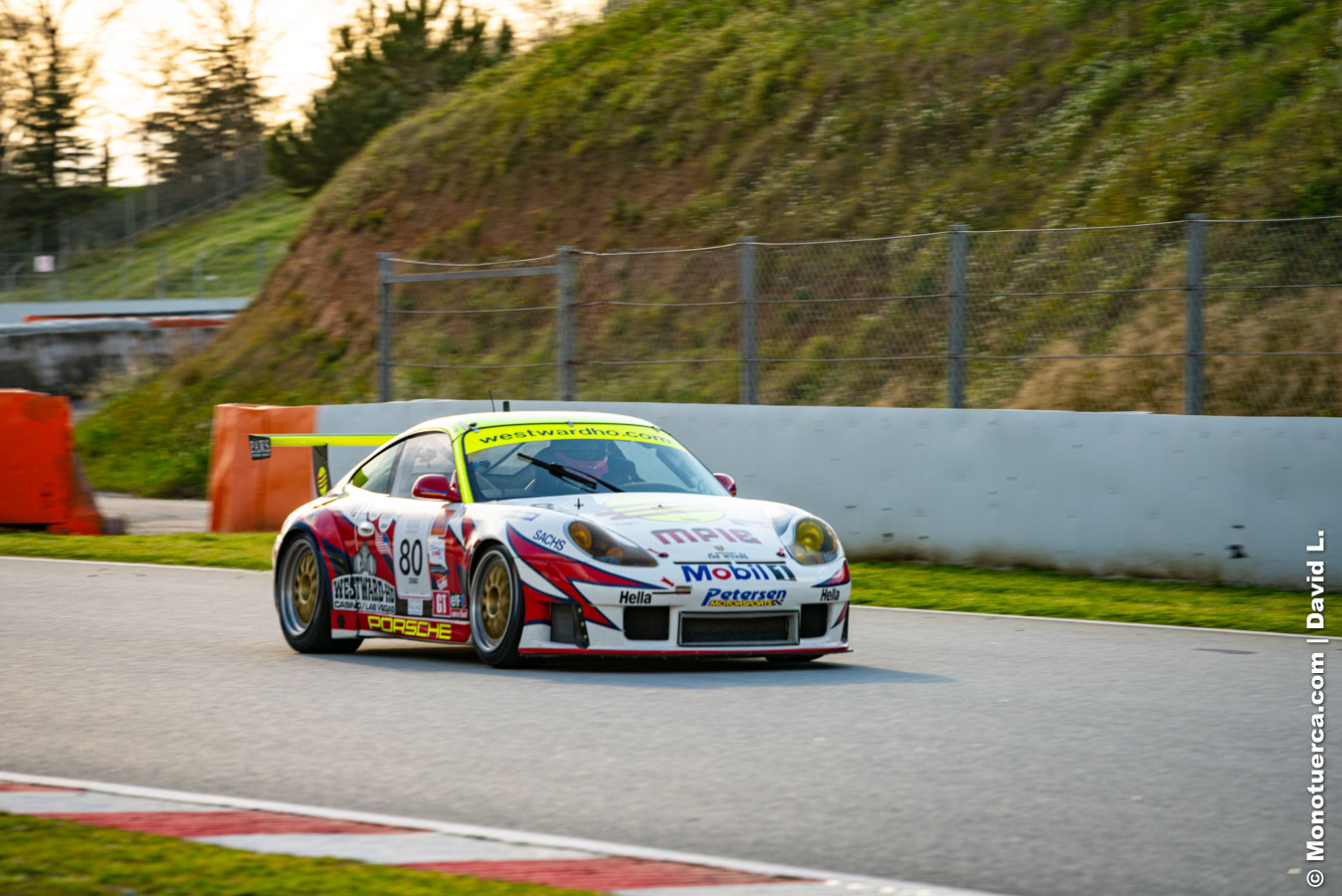 #80 Porsche 996 GT3-R