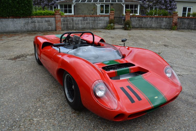 Lola T70 Mk II Chevrolet