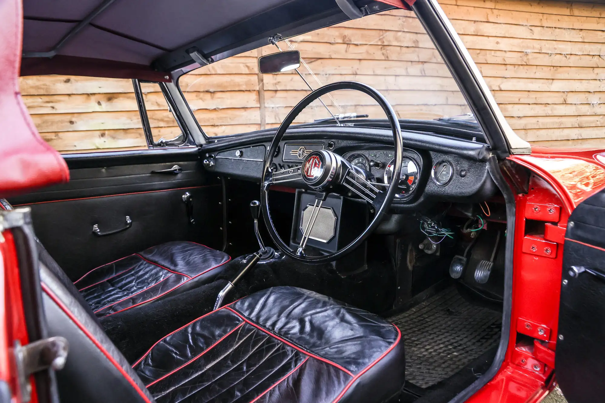 1962 MG MGB Roadster - 6 MG MGB Roadster