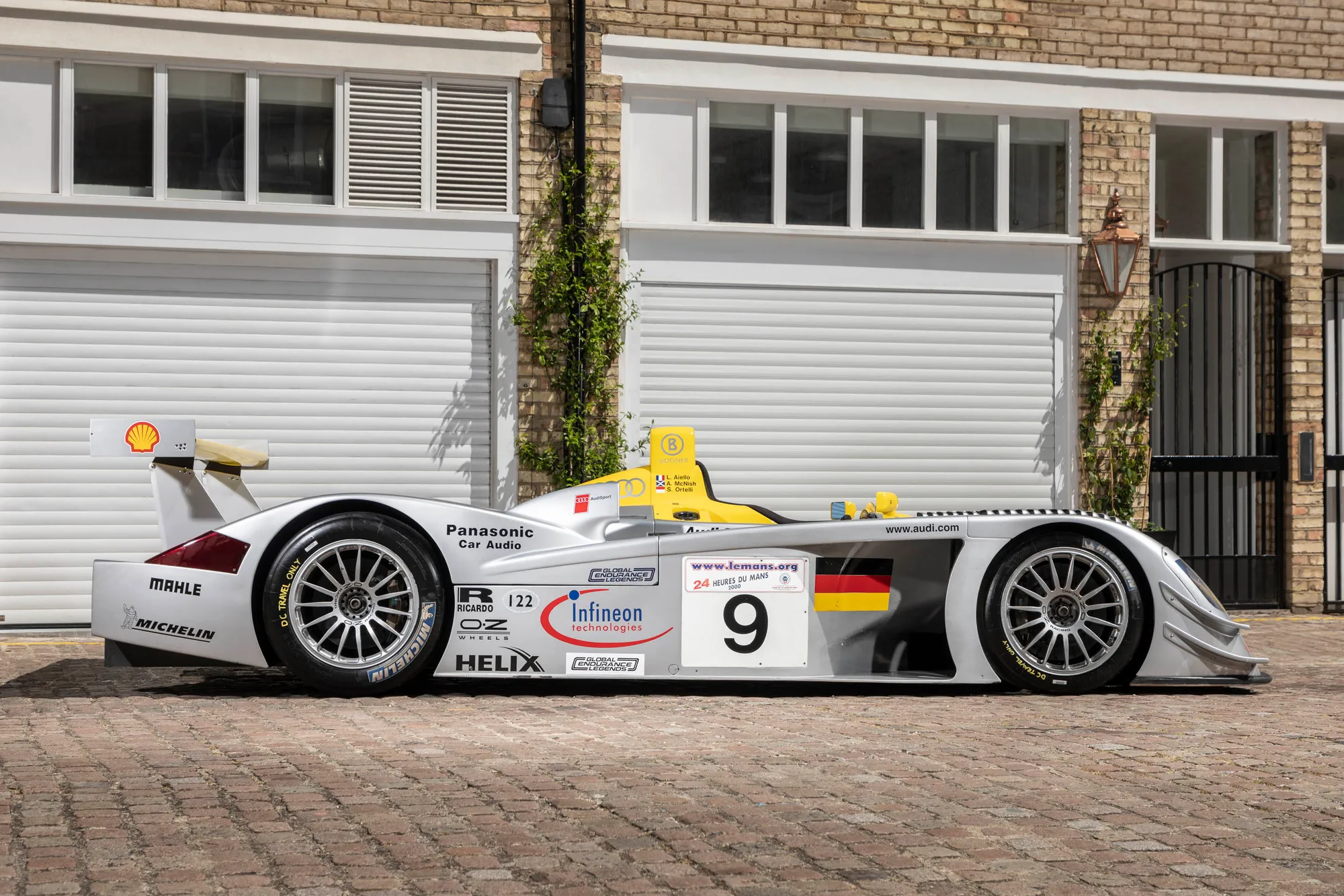 2000 Audi R8 LMP - 3 Audi R8 LMP