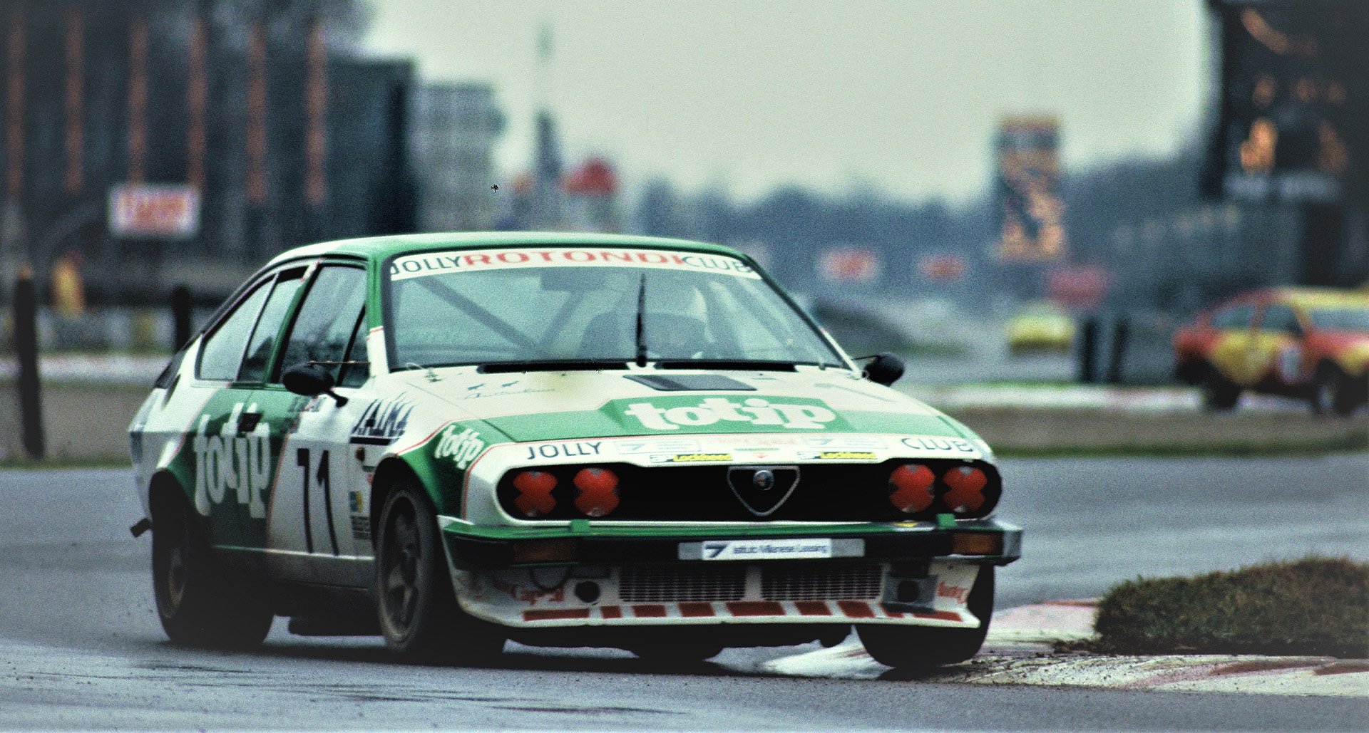 1982 Alfa Romeo GTV6 Group A - 17 Alfa Romeo GTV6 Group A