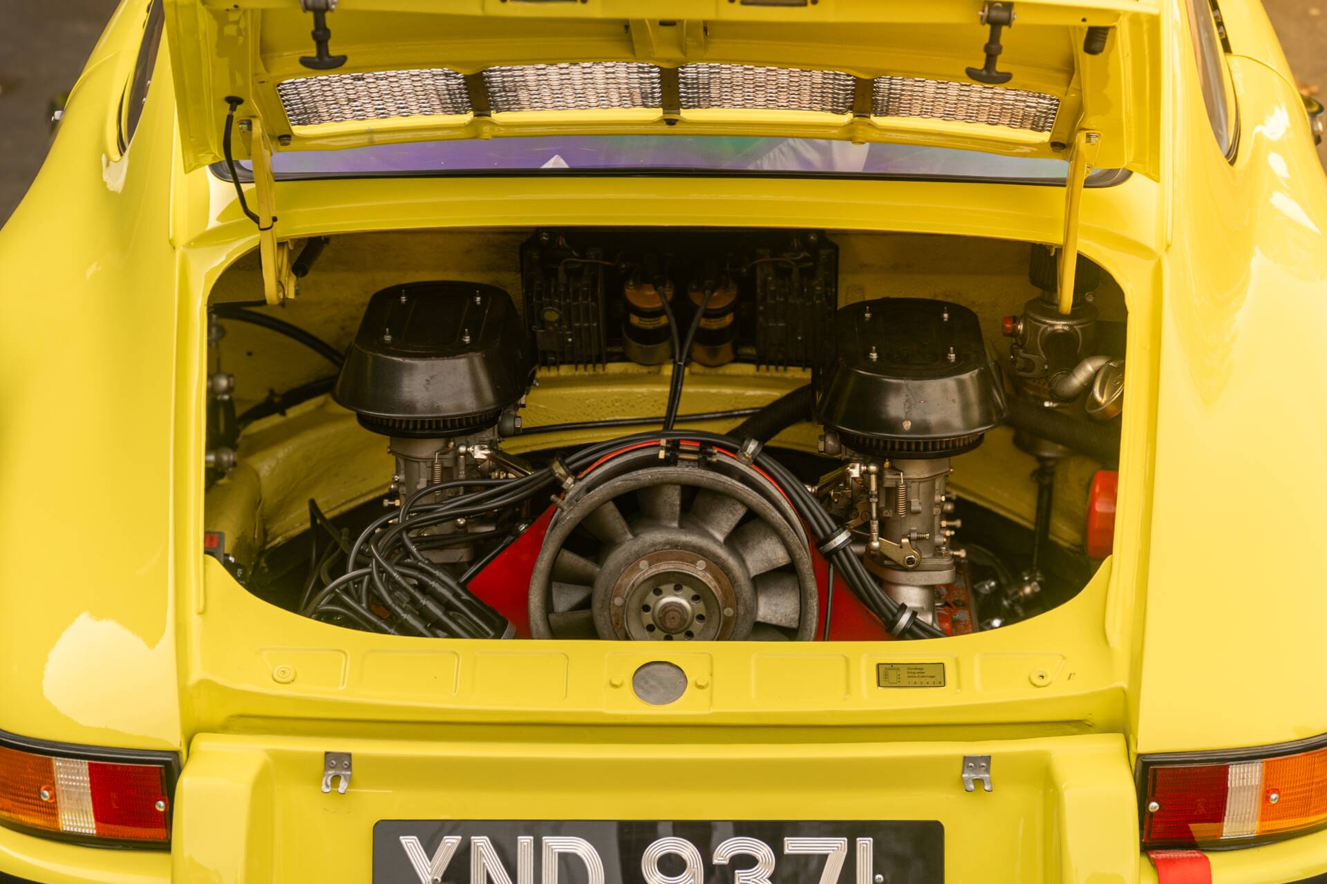 1971 Porsche 911 ST 2.5 - 15 Porsche 911 S/T 2.5 Coupe