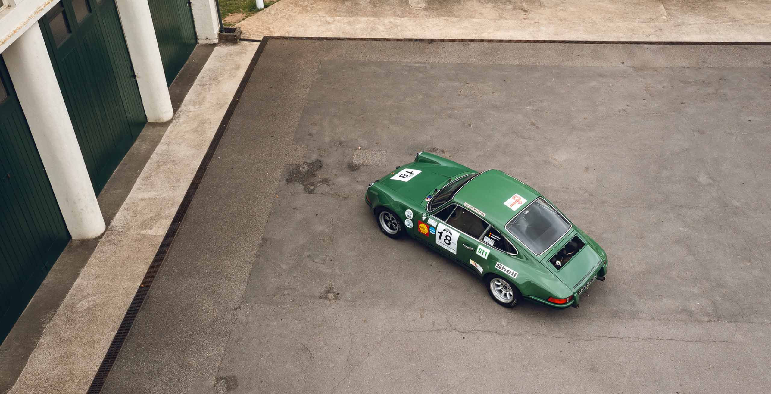 1971 Porsche 911 ST 2.5 - 18 Porsche 911 S/T 2.5 Coupe