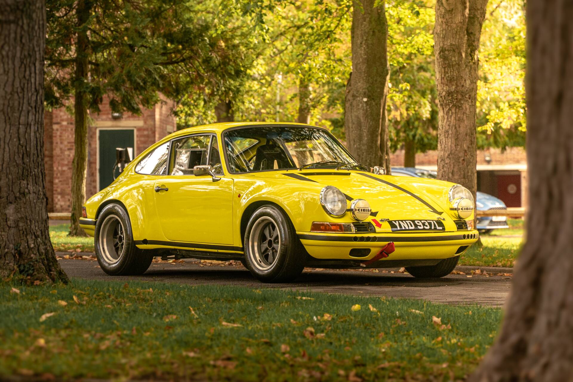1971 Porsche 911 ST 2.5 - 2 Porsche 911 S/T 2.5 Coupe
