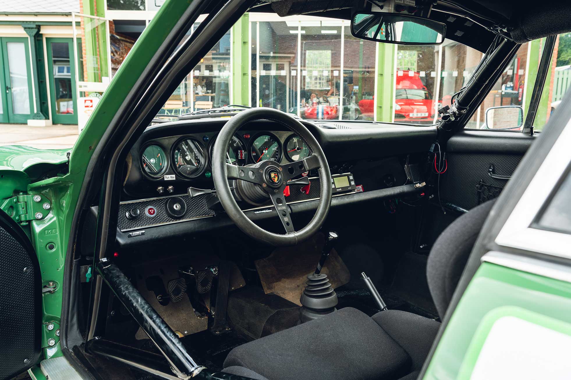 1971 Porsche 911 ST 2.5 - 20 Porsche 911 S/T 2.5 Coupe