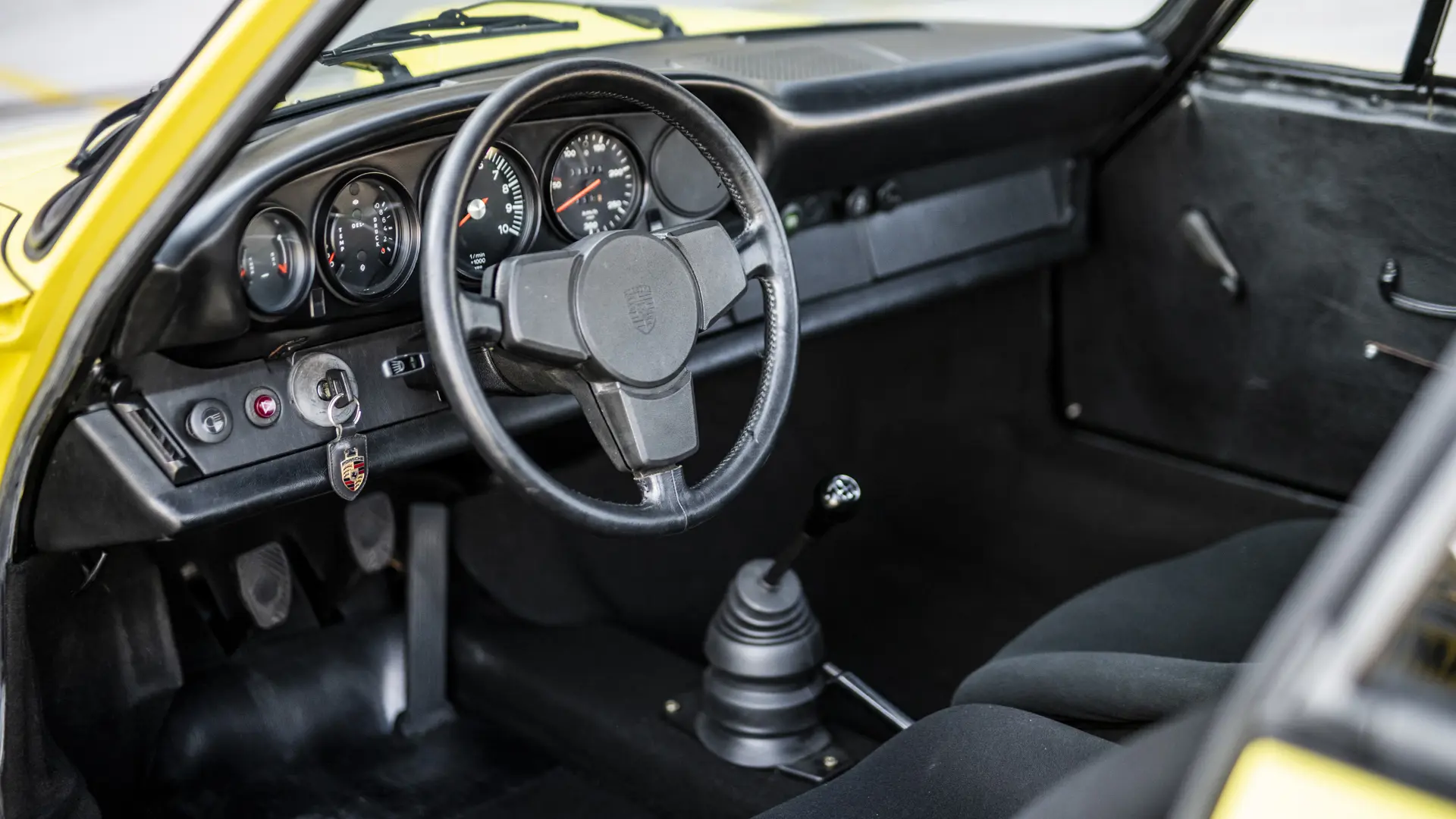 1974 Porsche 911 Carrera RS 3.0 - 28 Porsche 911 Carrera RS 3.0