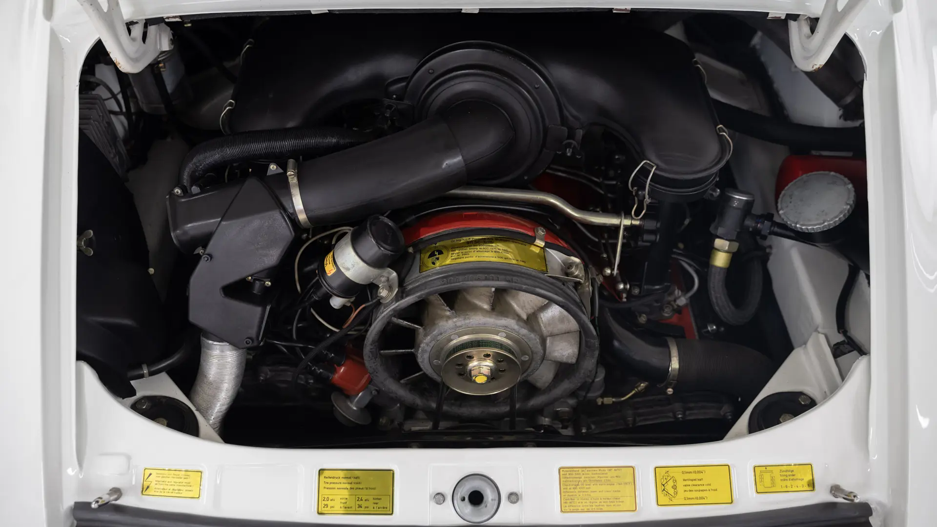 1974 Porsche 911 Carrera RS 3.0 - 8 Porsche 911 Carrera RS 3.0