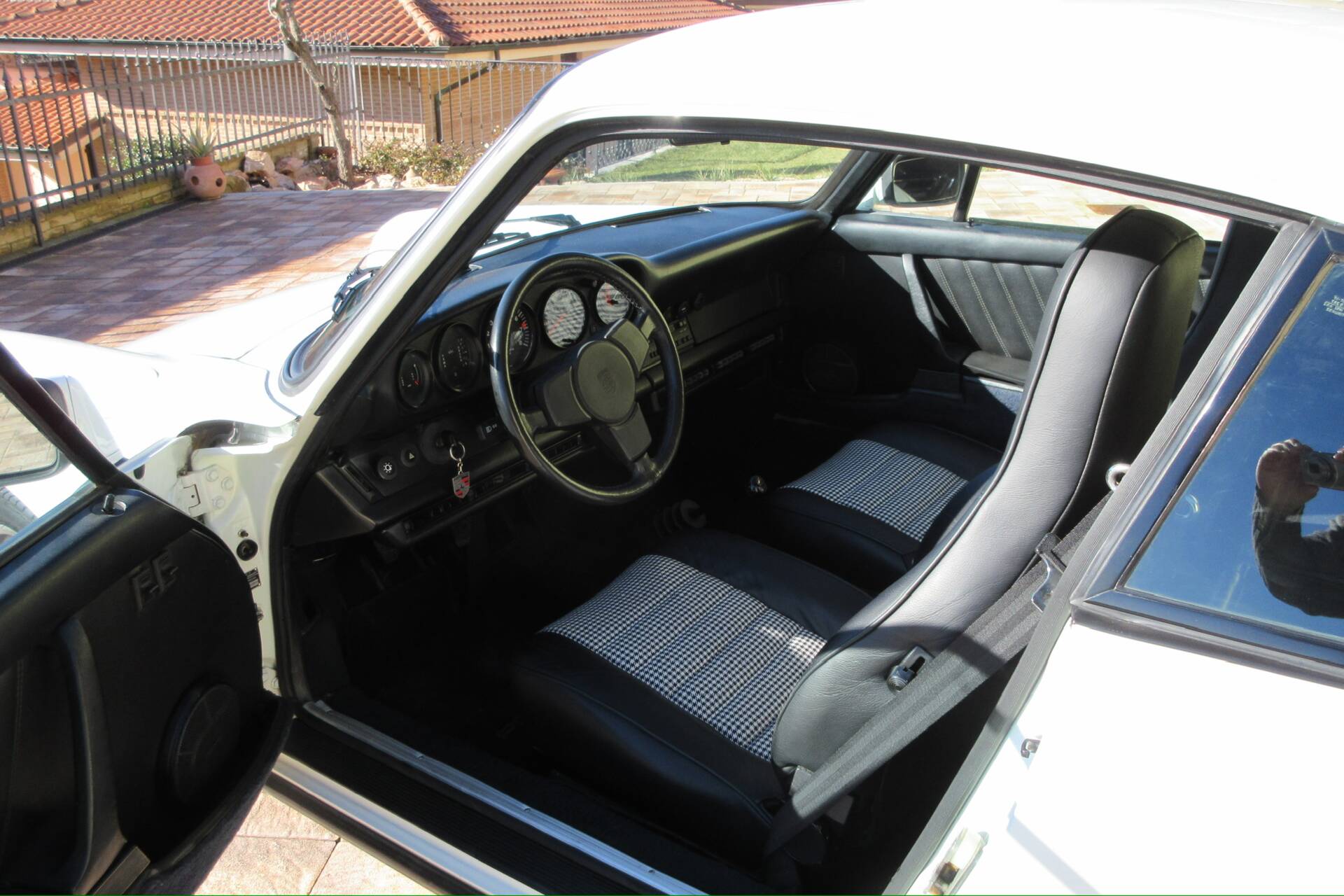 1976 Porsche 911 Carrera 3.0 - 13 Porsche 911 Carrera 3.0