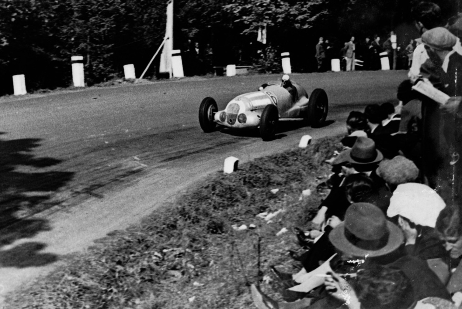 1937 Mercedes-Benz W125 - 25 Mercedes-Benz W125 Monoposto