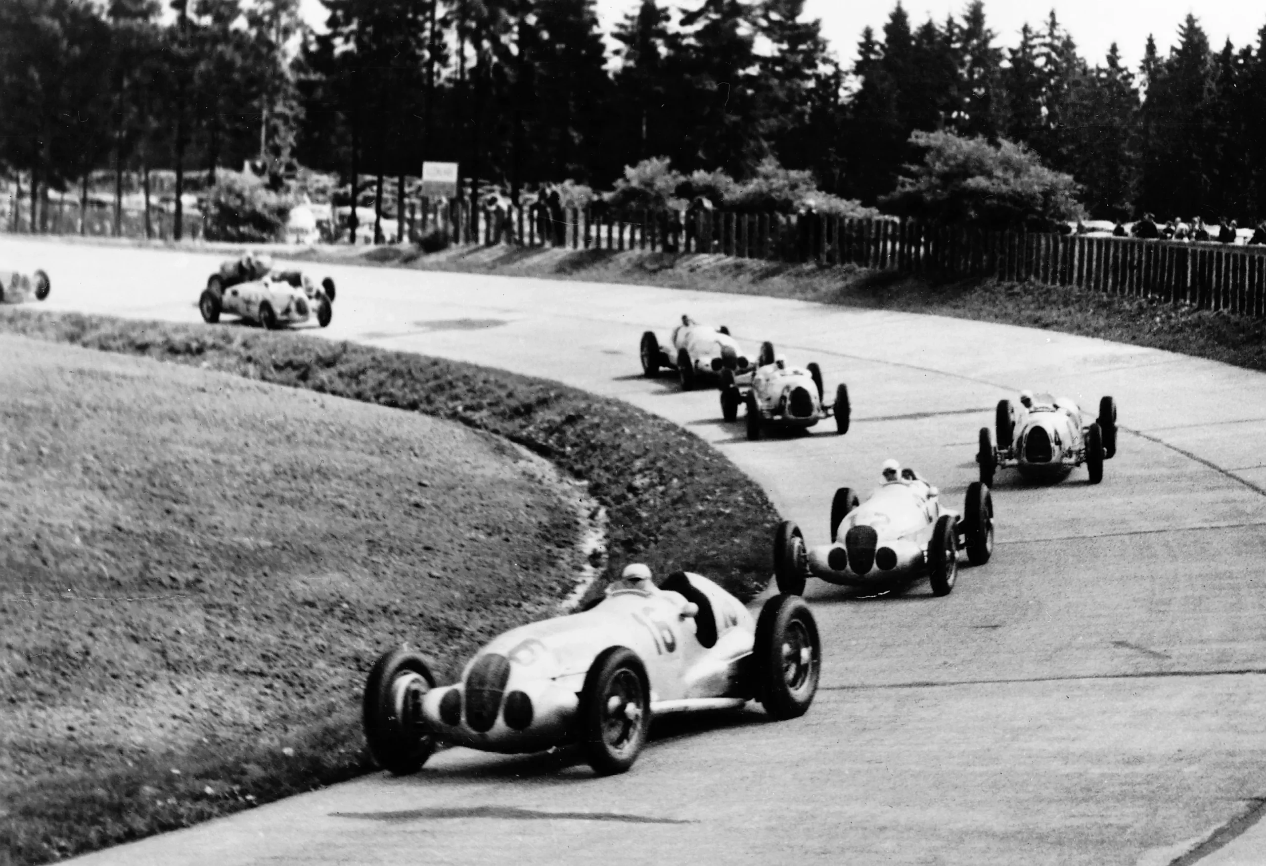 1937 Mercedes-Benz W125 - 27 Mercedes-Benz W125 Monoposto