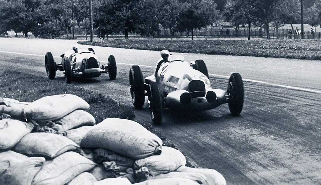 1937 Mercedes-Benz W125 - 32 Mercedes-Benz W125 Monoposto