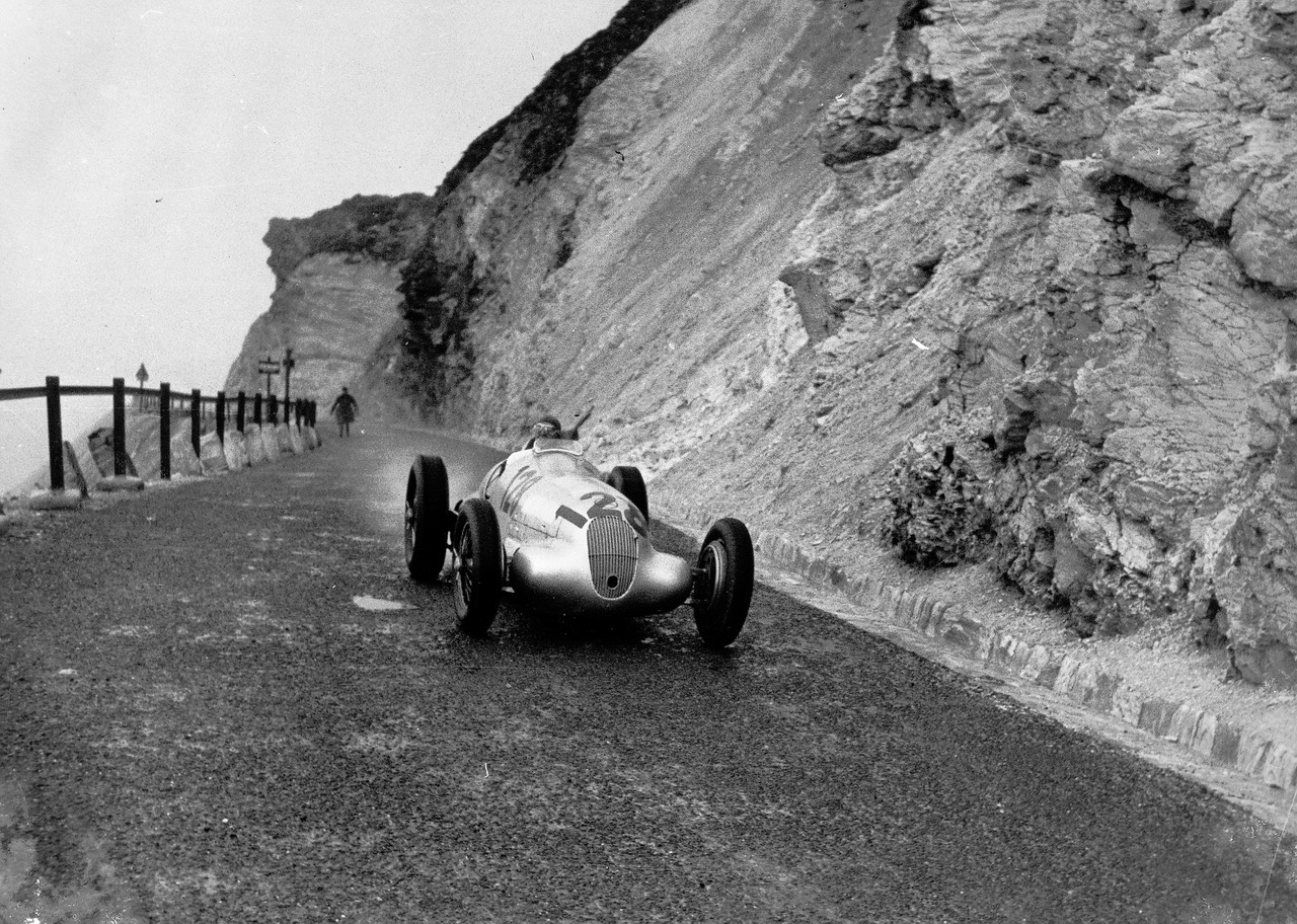1937 Mercedes-Benz W125 - 35 Mercedes-Benz W125 Monoposto
